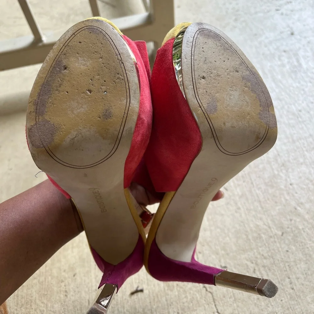 Spring Heels - Picture 3 of 3